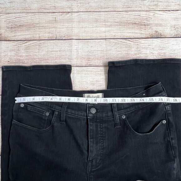 Madewell Black Mid-Rise Kick Out Jeans Size 31P Sustainable Denim - Picture 3 of 10